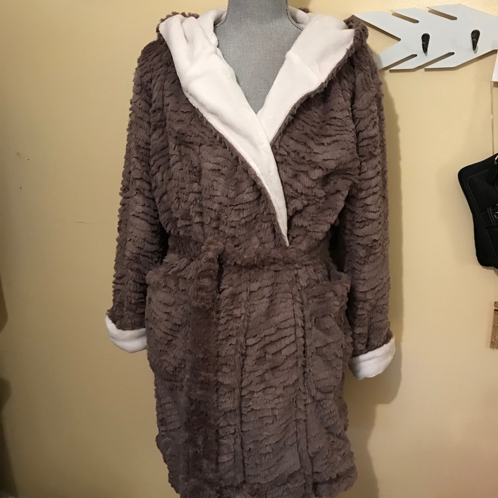 Topshop tiger textured faux fur robe